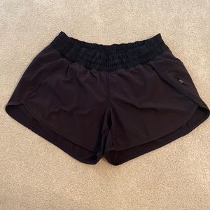 Lululemon Tracker Short 4”